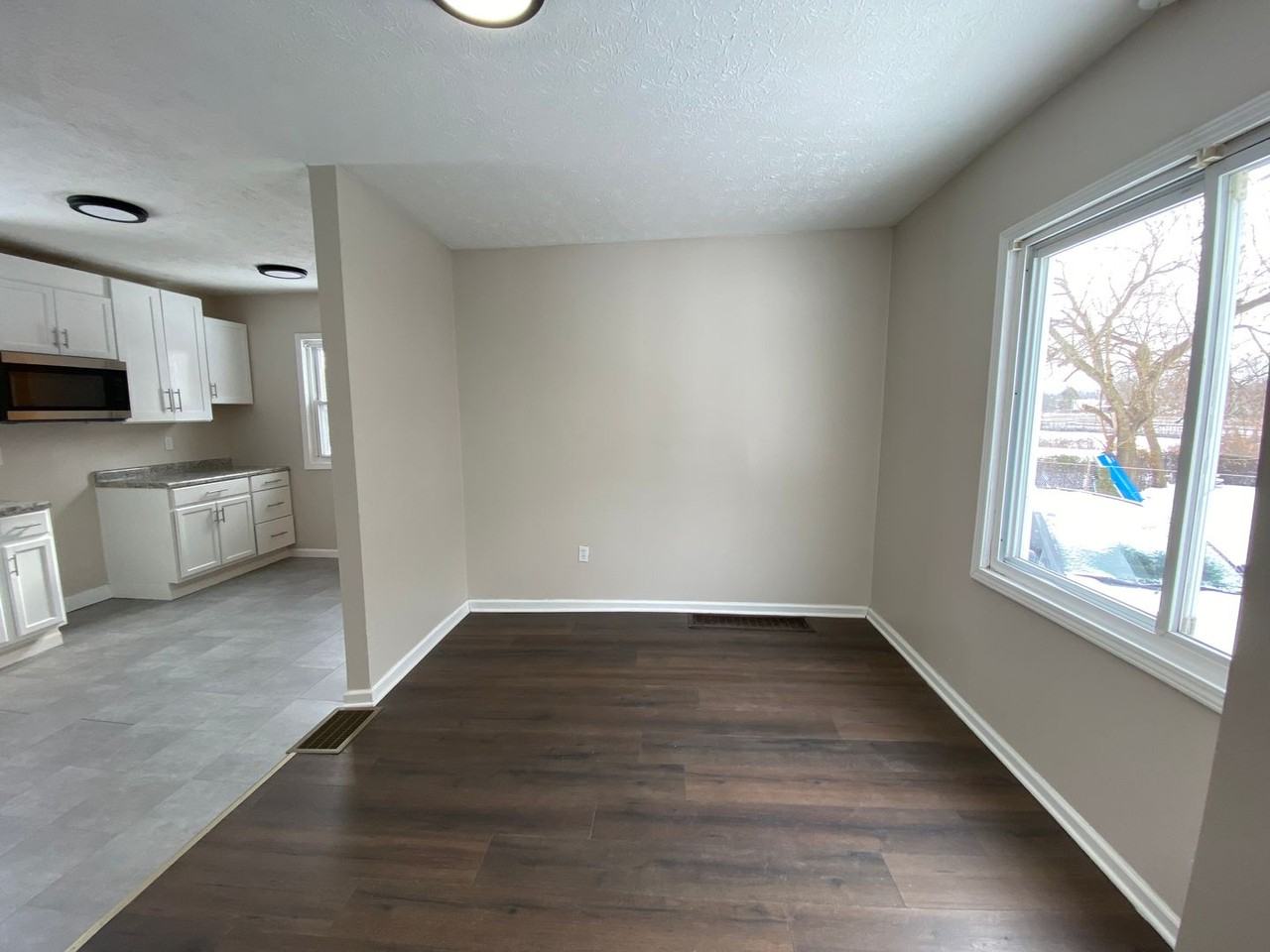 394 Lewis St - Photo 3 of 13