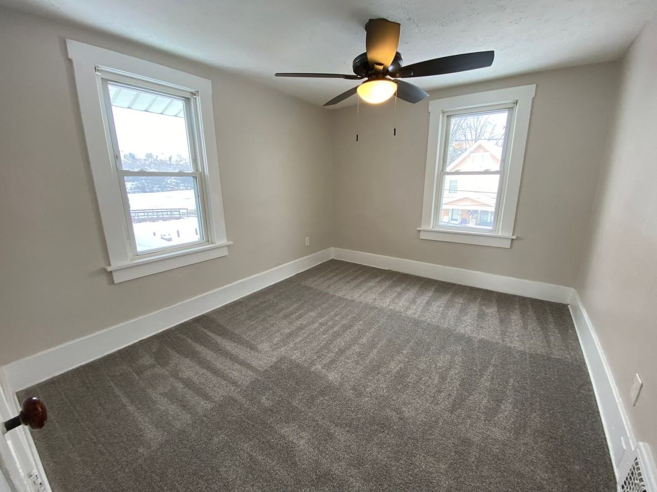 394 Lewis St - Photo 7 of 13