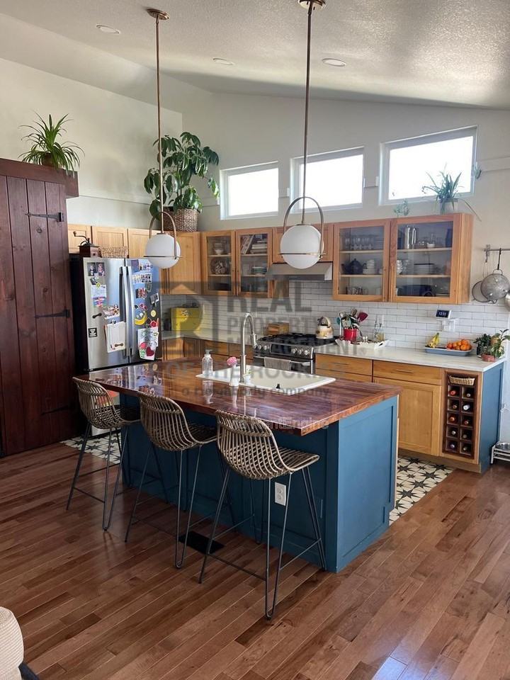 2262 Muir Ln - Photo 2 of 28