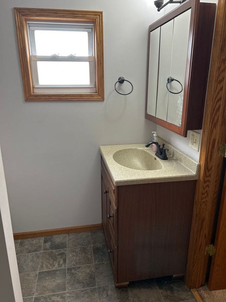 2878 E 500 N - Photo 6 of 10