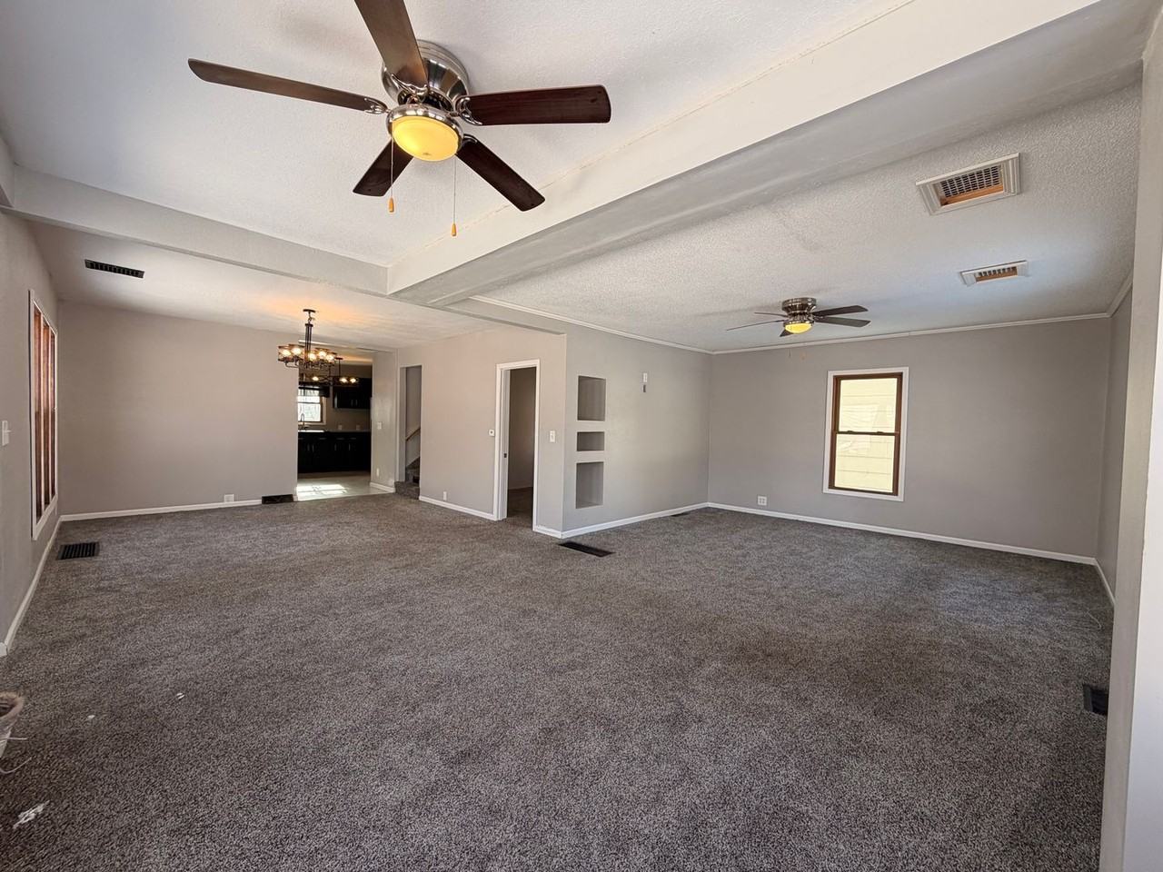 1110 Elm St - Photo 3 of 13