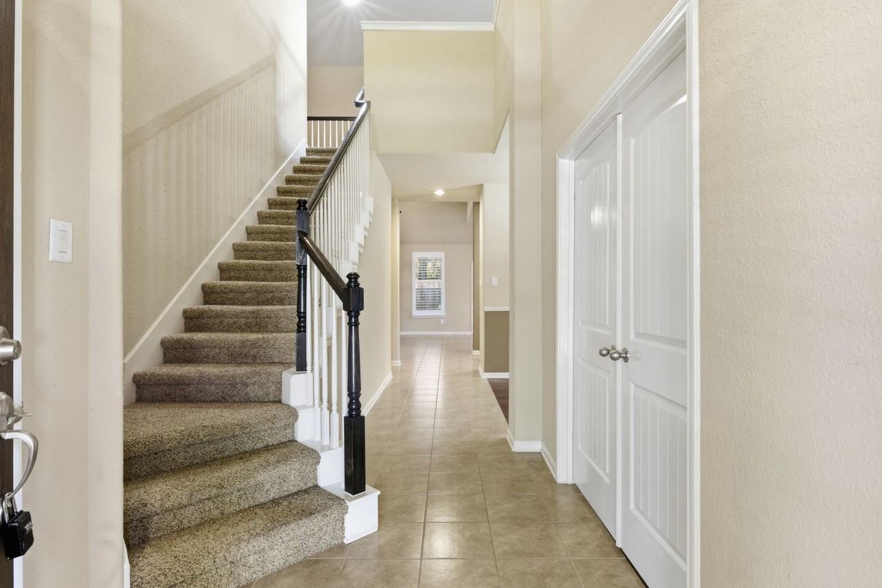 114 Forest Elk Pl - Photo 6 of 50