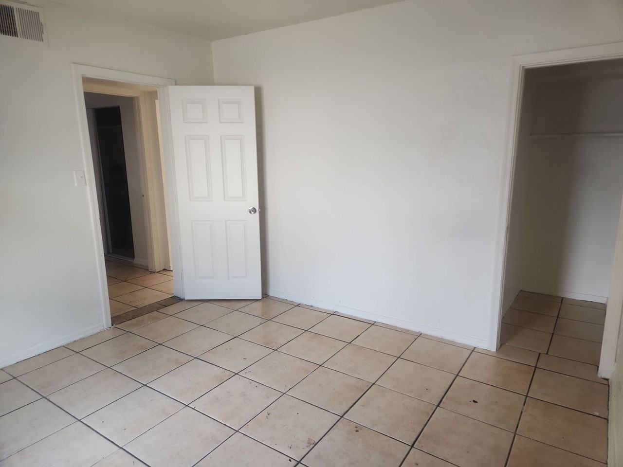 419 N 29th Ave - Photo 7 of 15