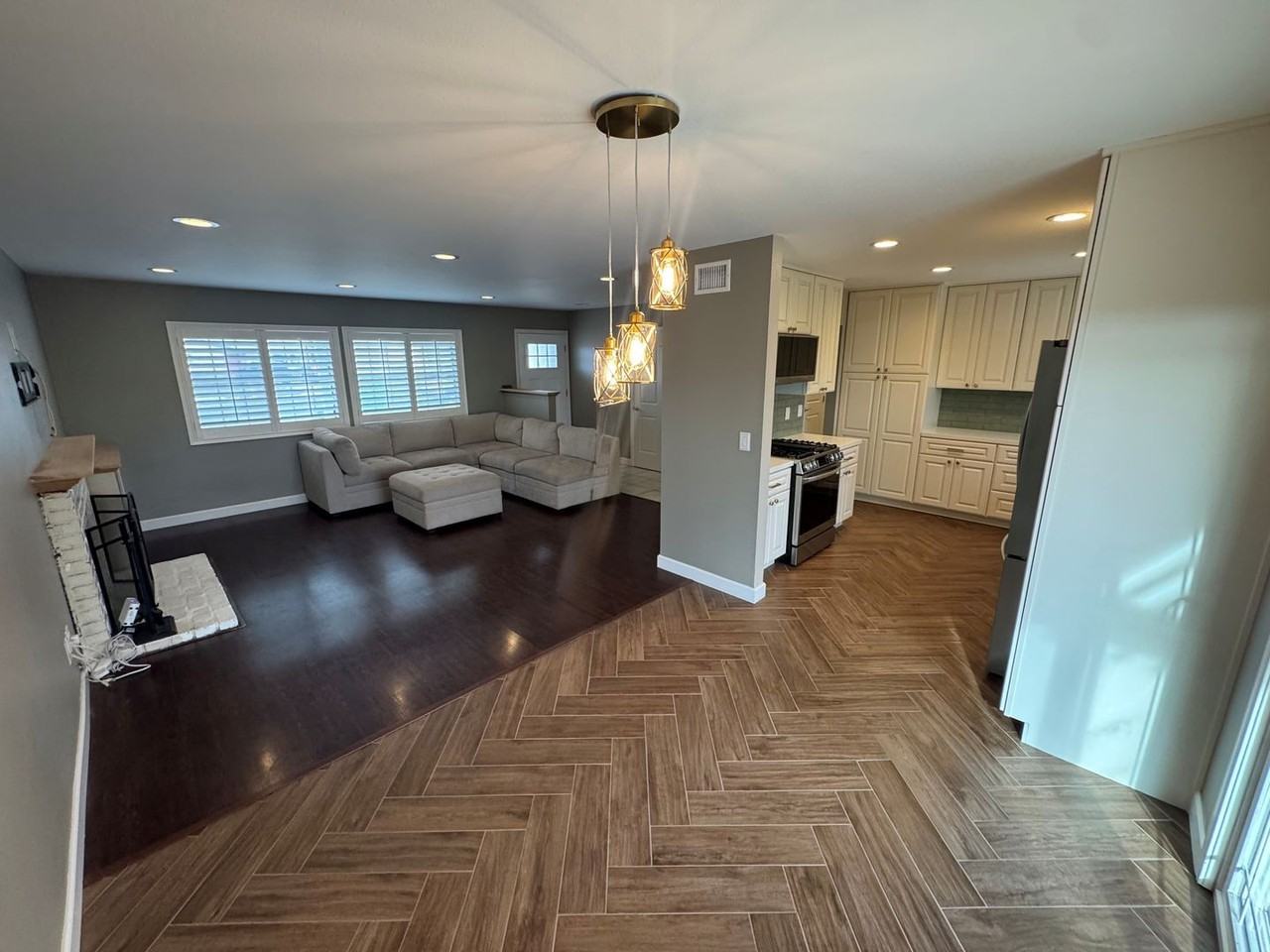 1218 Coventry Ave - Photo 6 of 27