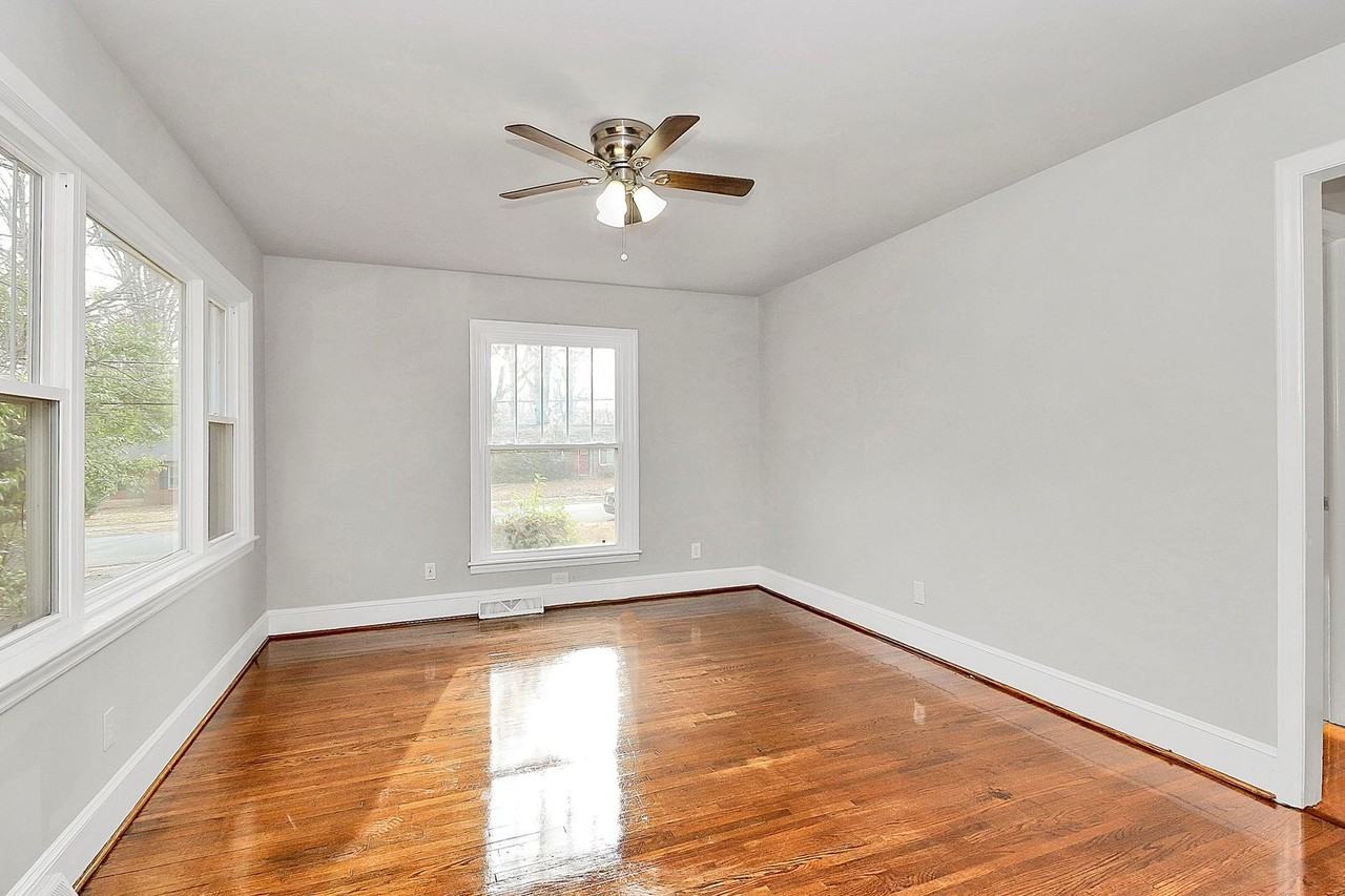 1415 Springwood Ln - Photo 4 of 18