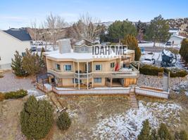 featured image of 1045 Sagewood Pl