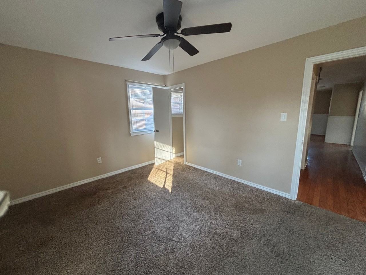 1404 S Denver Ave - Photo 4 of 9