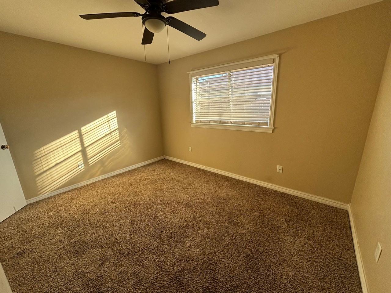 1404 S Denver Ave - Photo 7 of 9