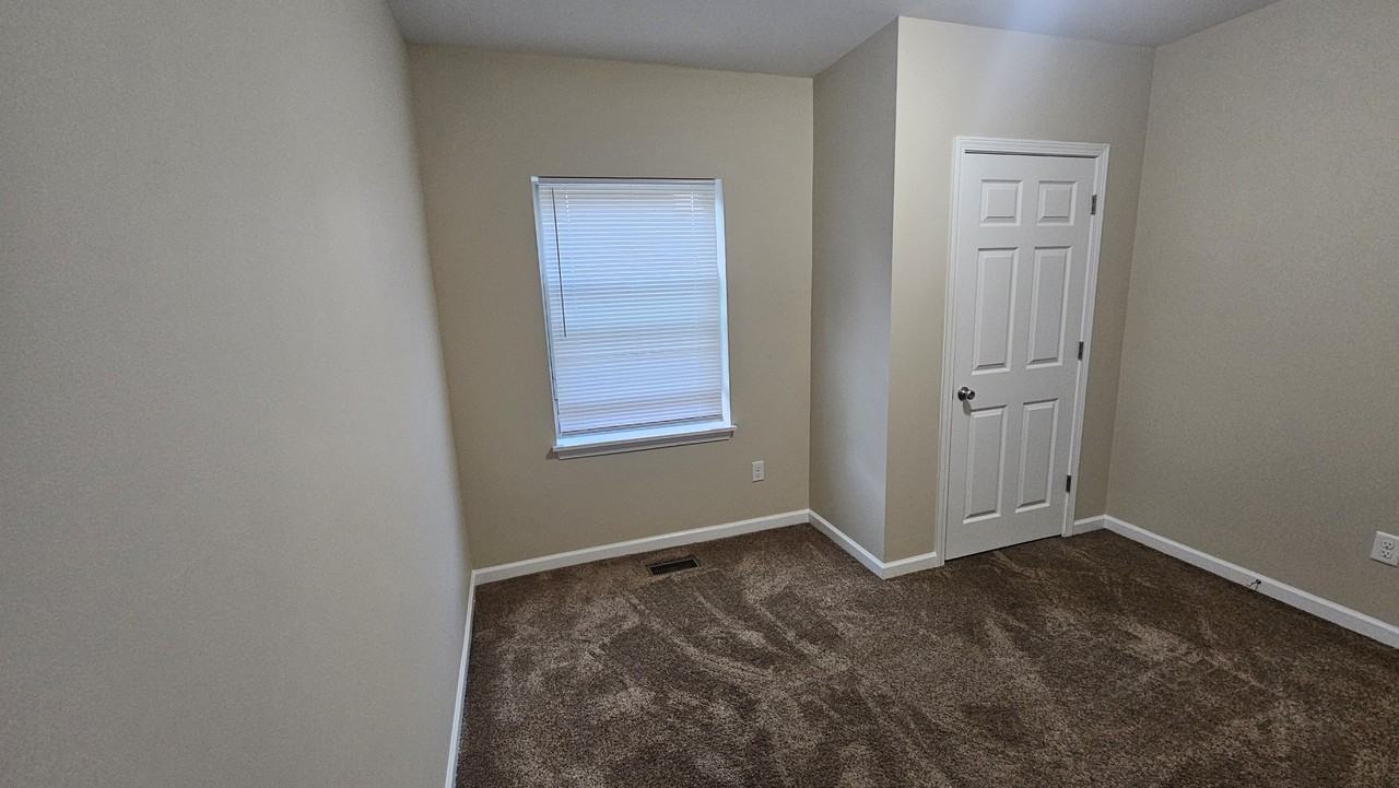 11 S Summit St #1 - Photo 5 of 20