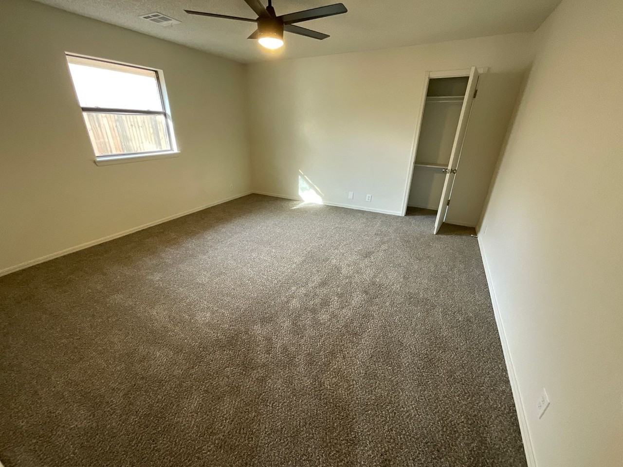 2801 Morgan Trl - Photo 5 of 11