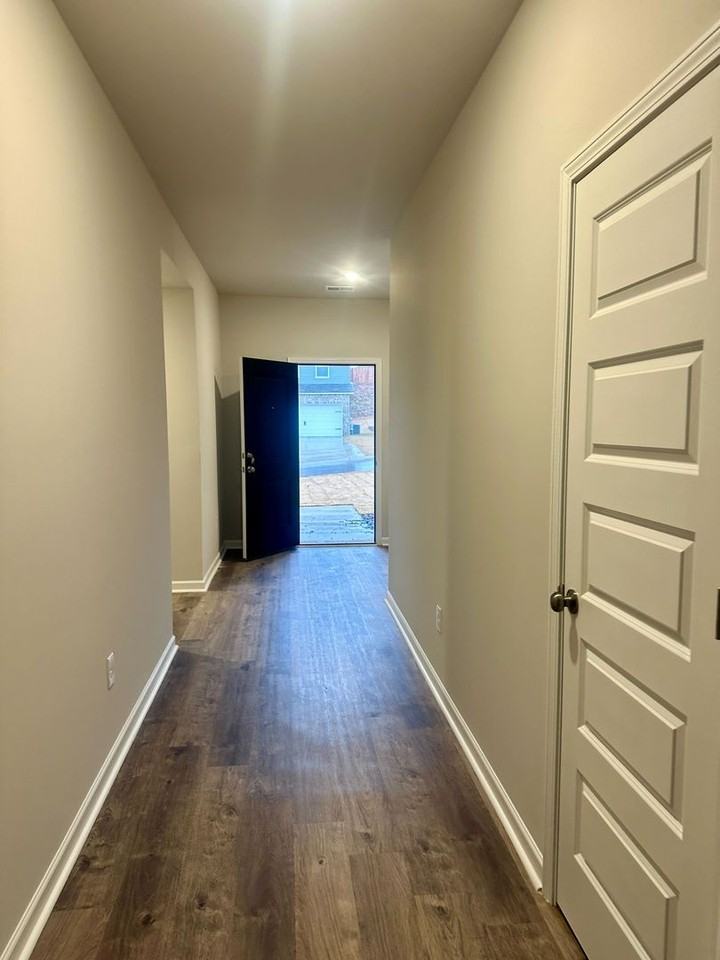 1015 Brookhaven Ln - Photo 2 of 11