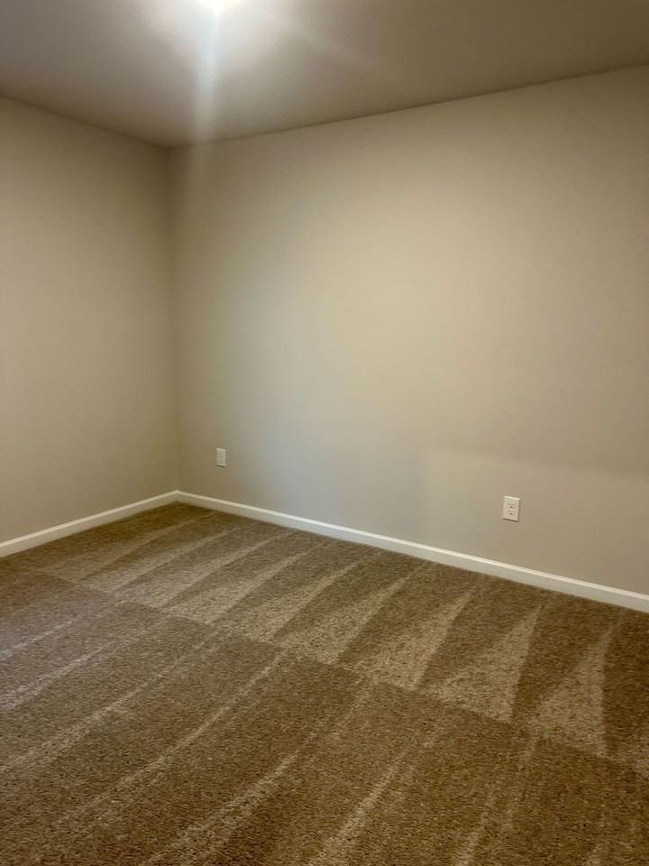 1015 Brookhaven Ln - Photo 5 of 11