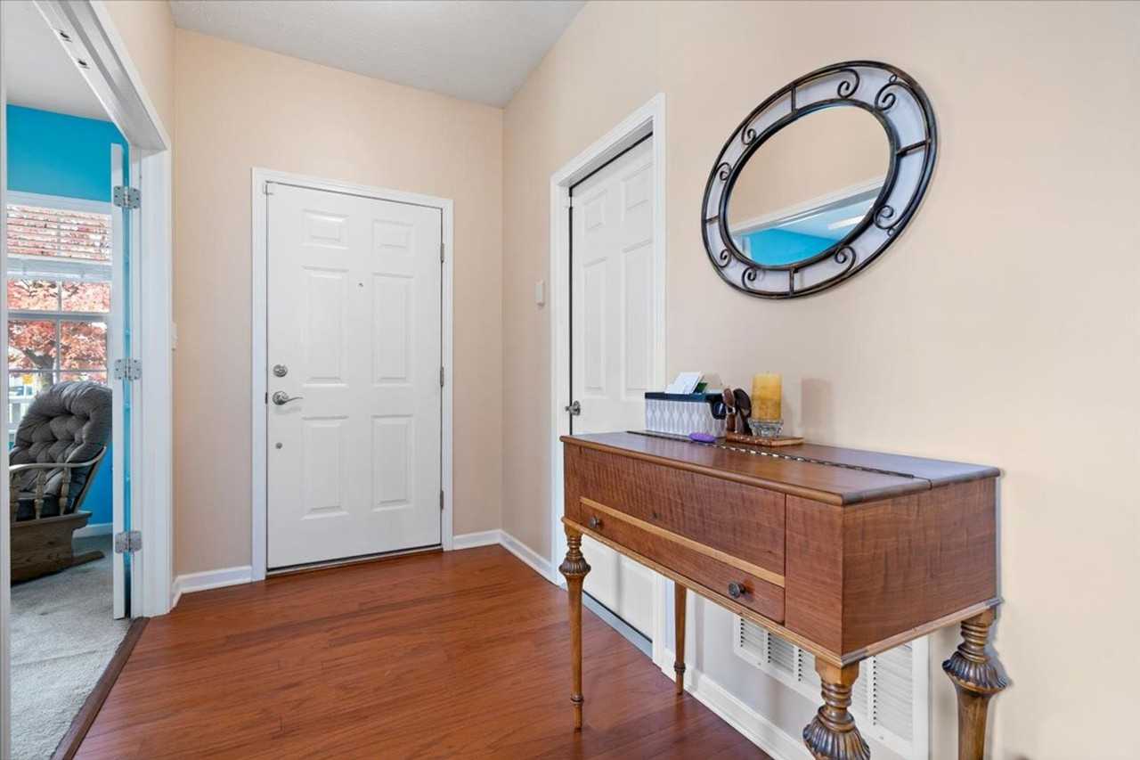 15328 Royal Grove Ct - Photo 3 of 32