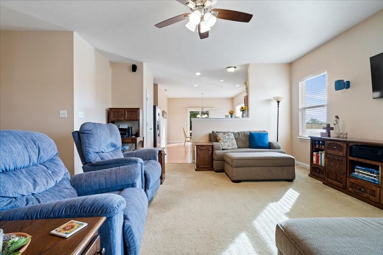 15328 Royal Grove Ct - Photo 5 of 32