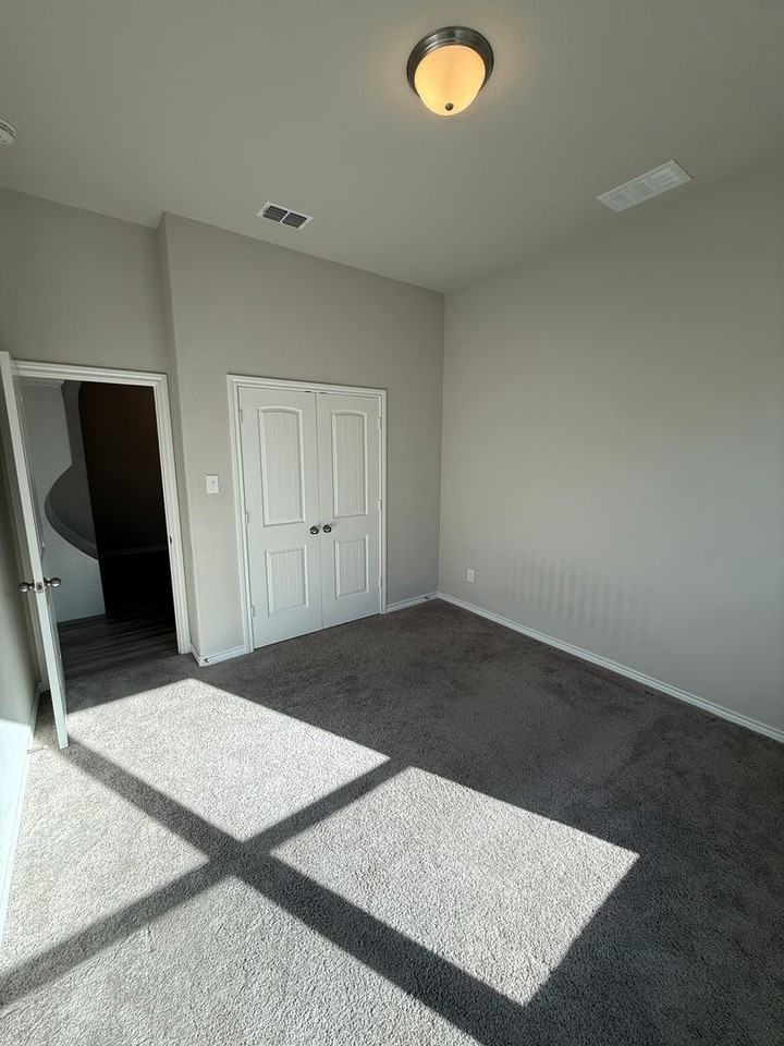 2125 Lake Pine Dr - Photo 2 of 17