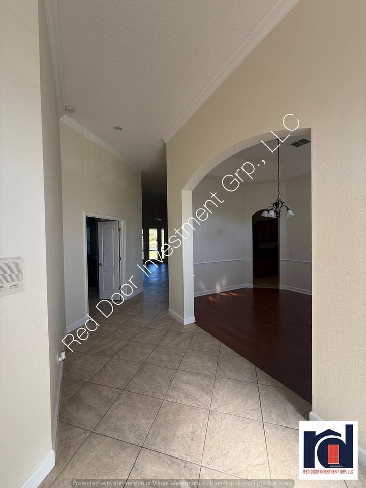 10029 Chardonnay Dr - Photo 3 of 50