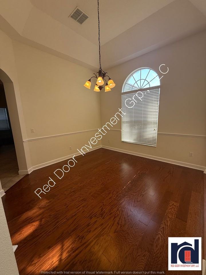 10029 Chardonnay Dr - Photo 6 of 50