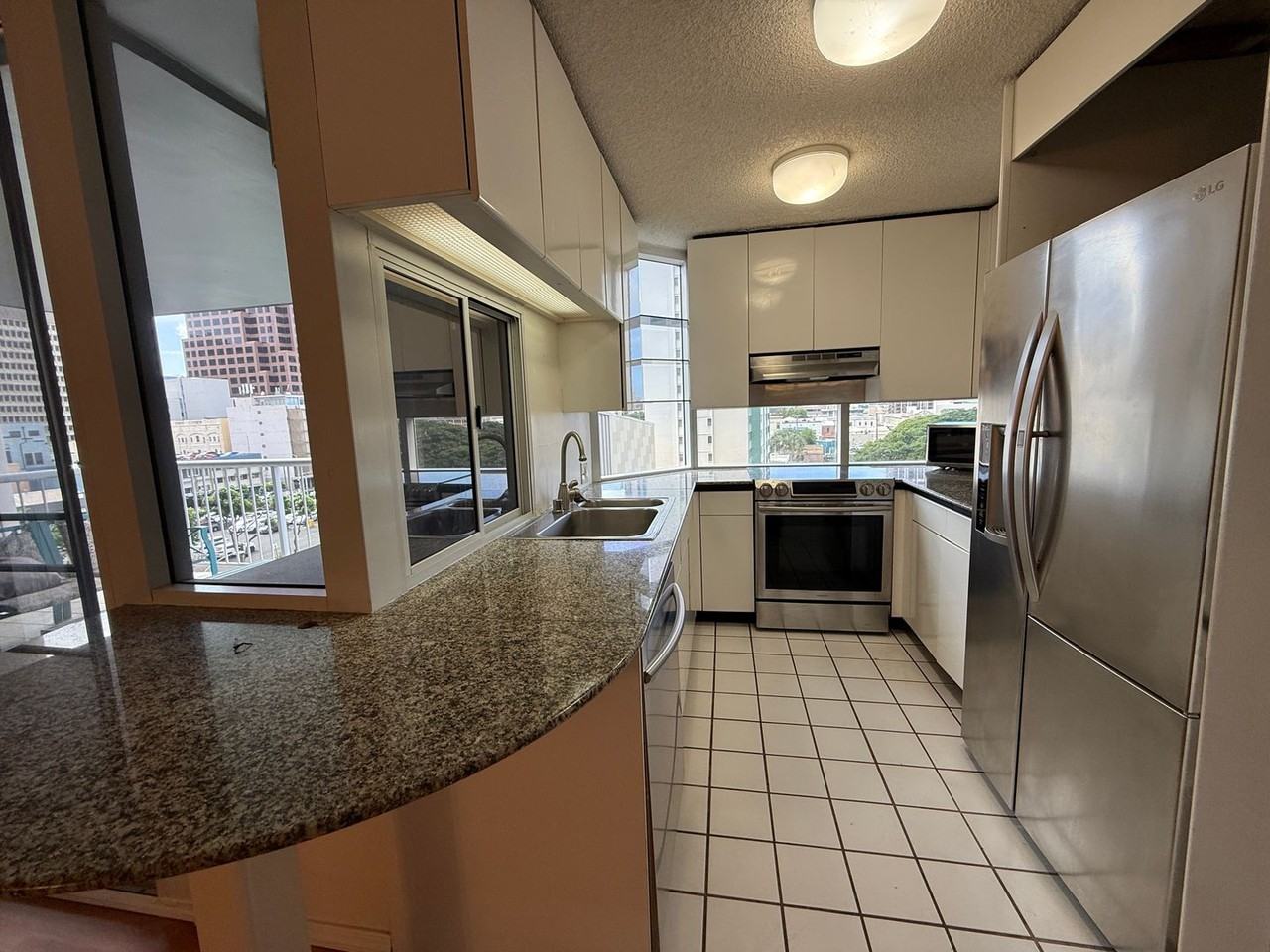 1212 Nuuanu Ave #705 - Photo 4 of 12