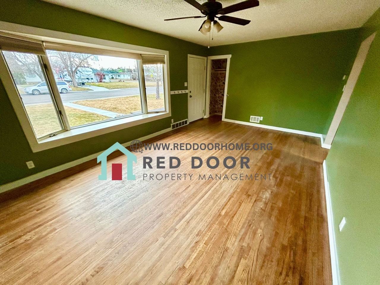 3205 7th Ave N - Photo 4 of 19