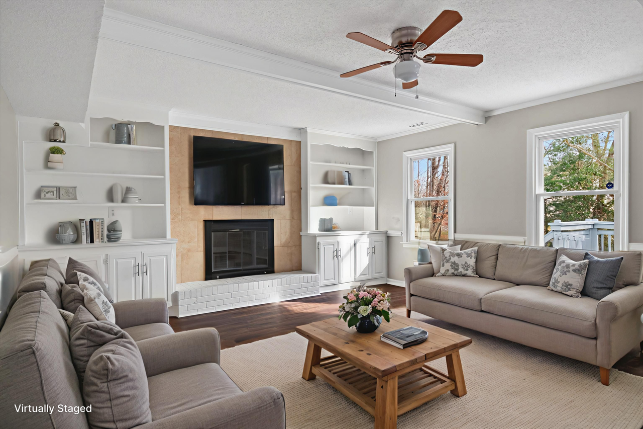 1716 Chilhowie Cir - Photo 2 of 45