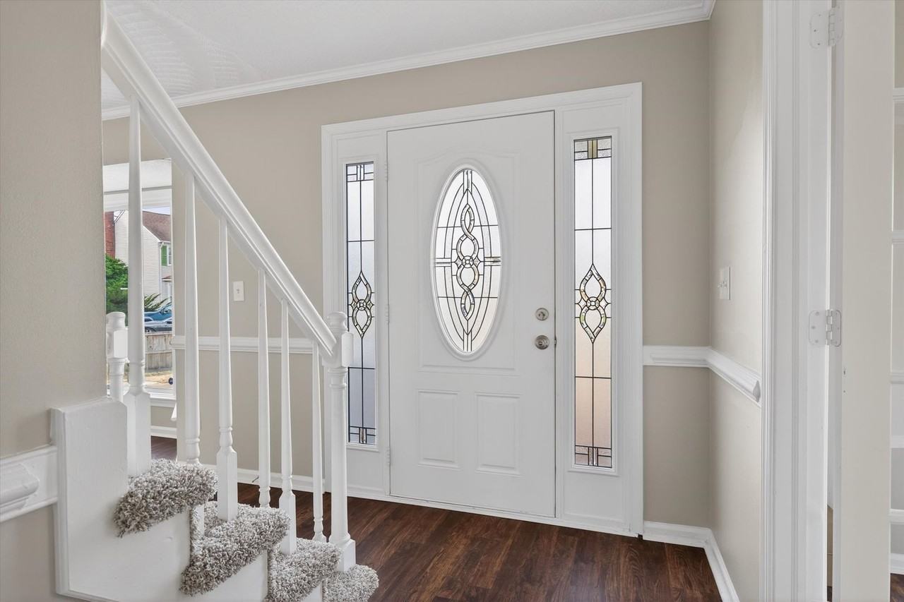 1716 Chilhowie Cir - Photo 6 of 45