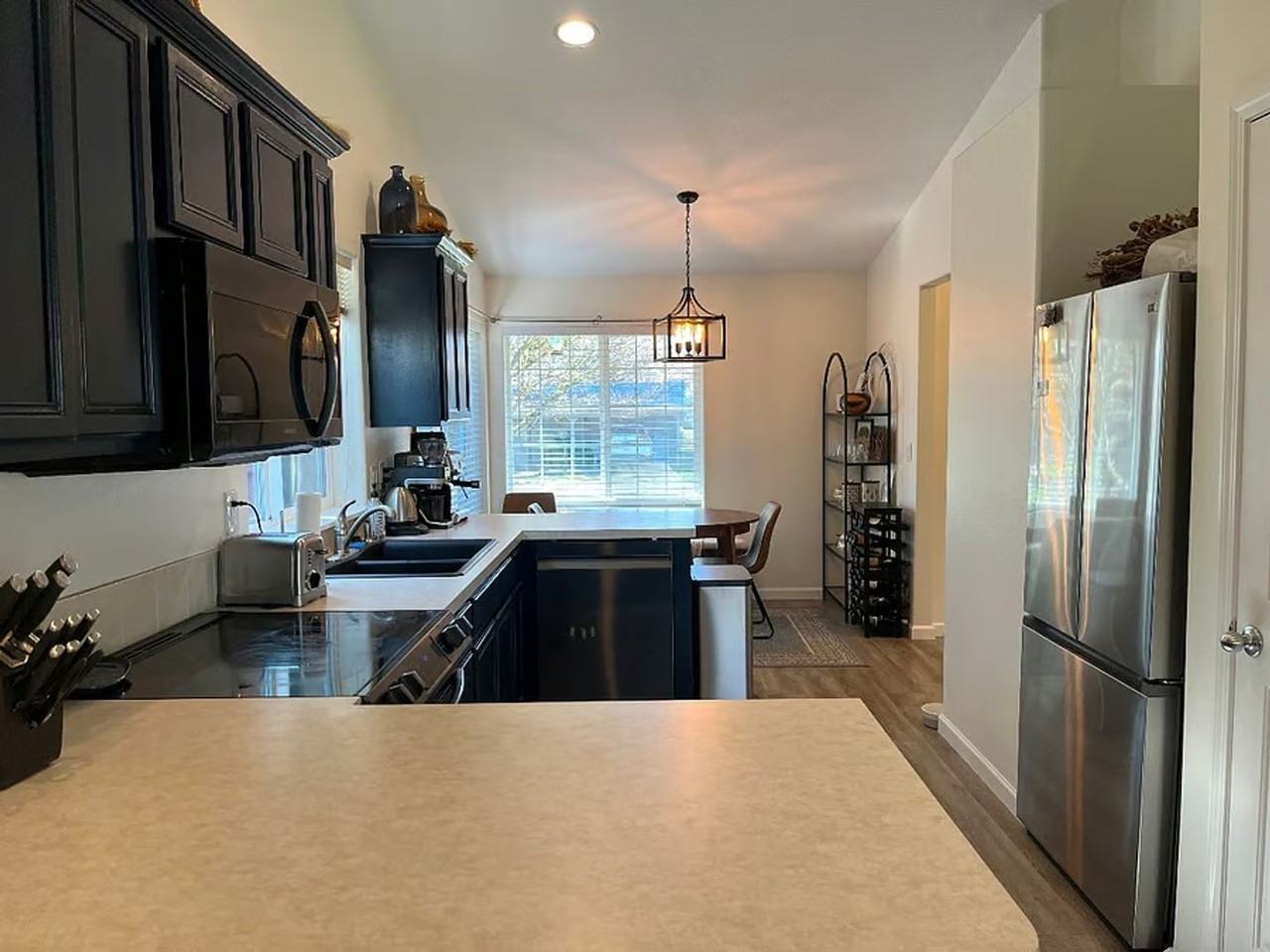 220 Sw 3rd St - Photo 5 of 23