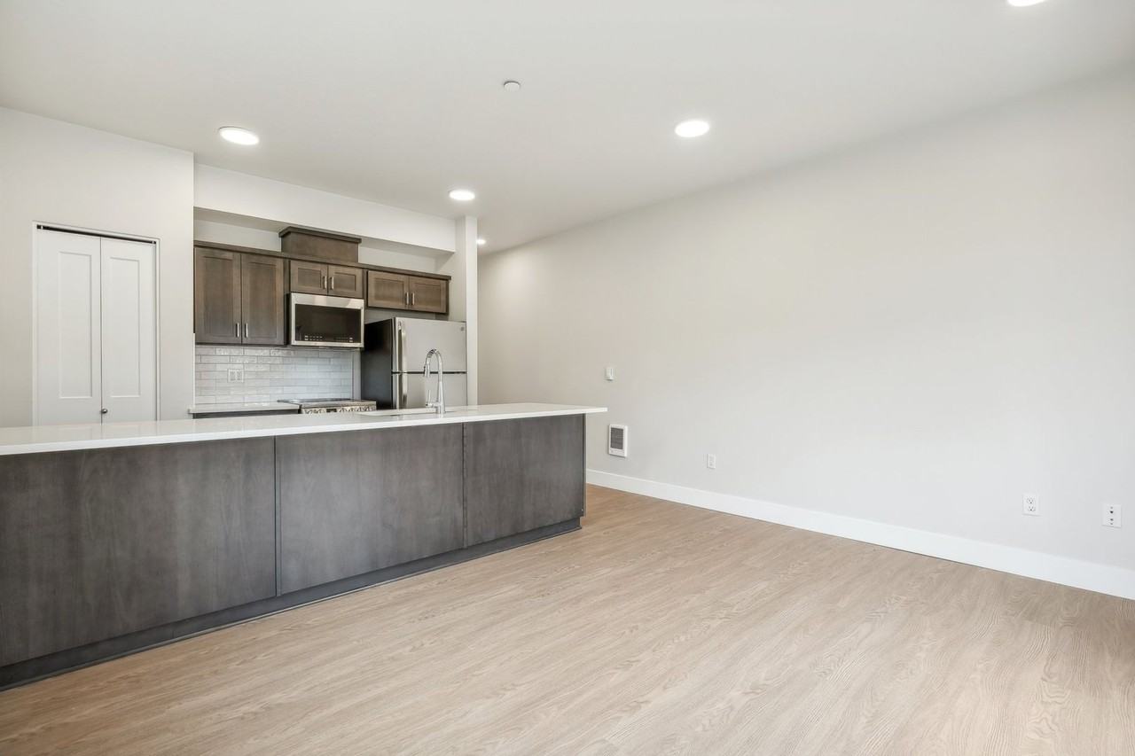 107th Street Apartments - Photo 4 of 28