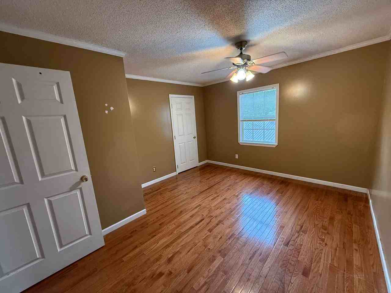 2044 Obrig Ave - Photo 4 of 45