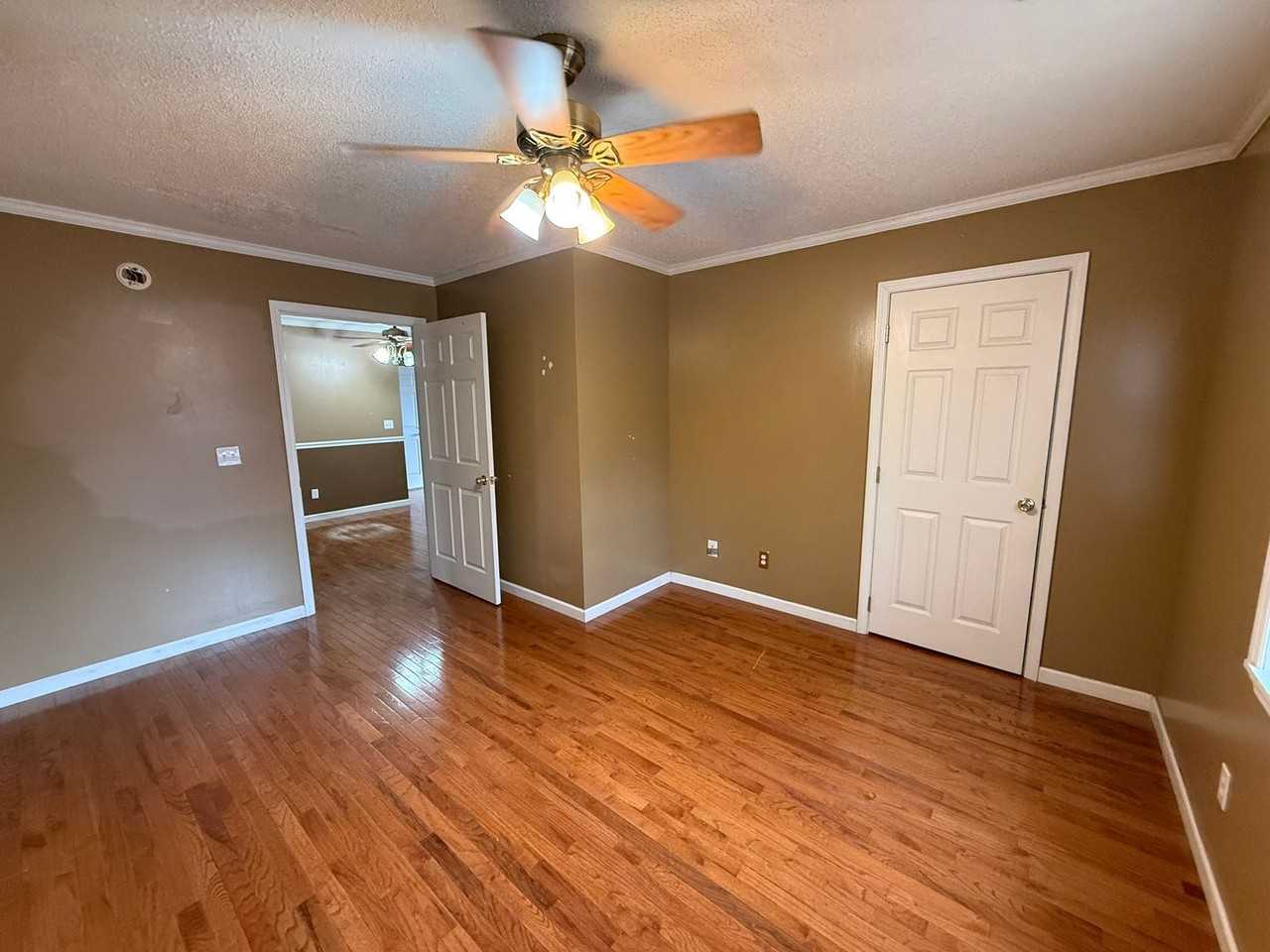 2044 Obrig Ave - Photo 7 of 45