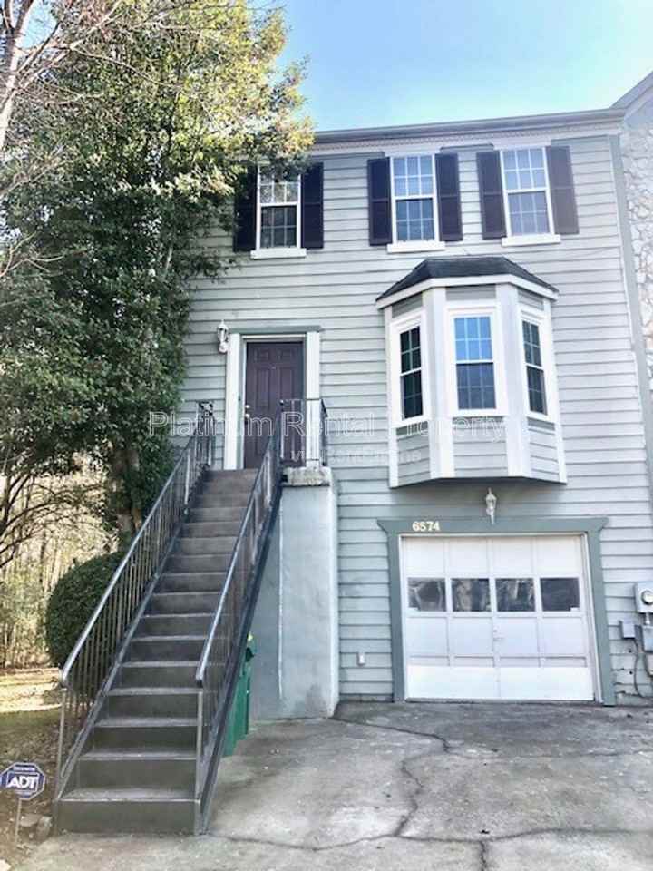 6574 Meadow Green Cir - Photo 2 of 31