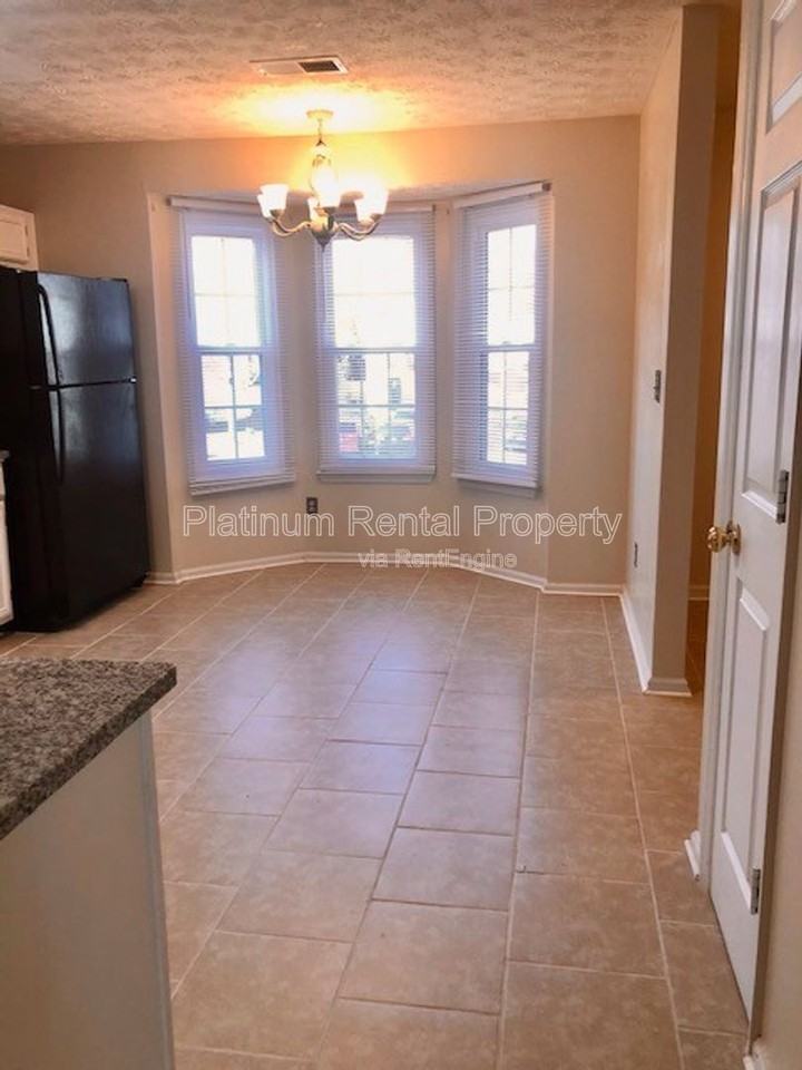 6574 Meadow Green Cir - Photo 7 of 31