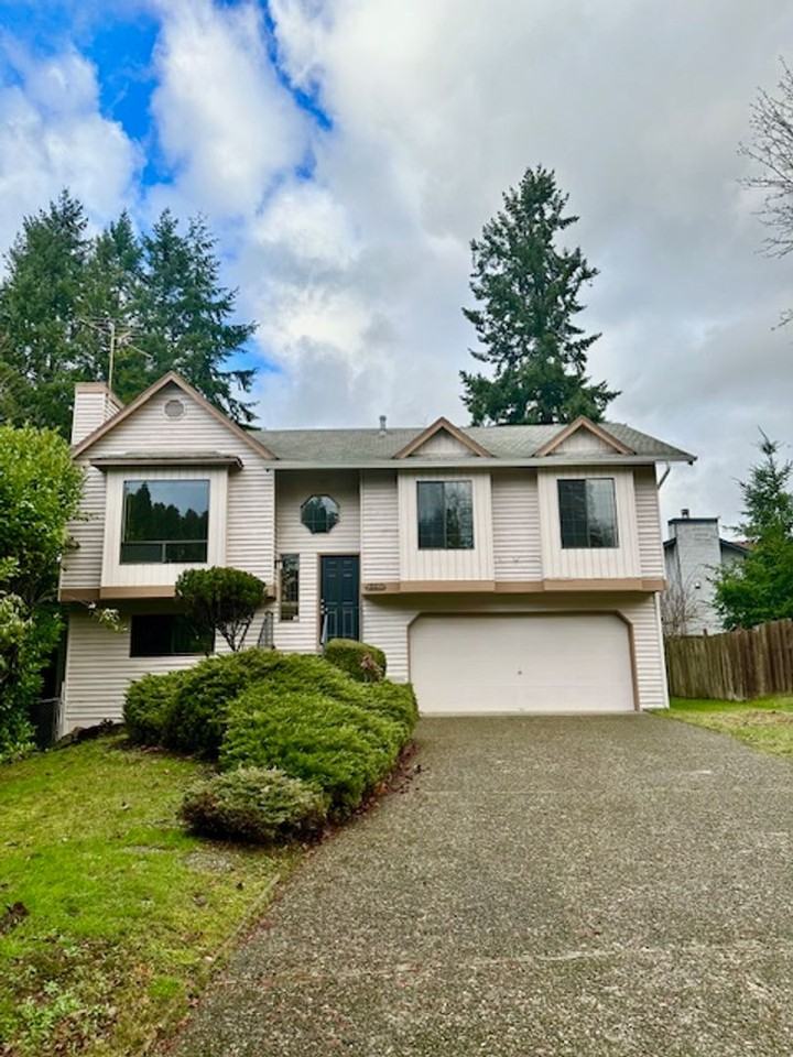 19613 138th Ave Se - Photo 2 of 18