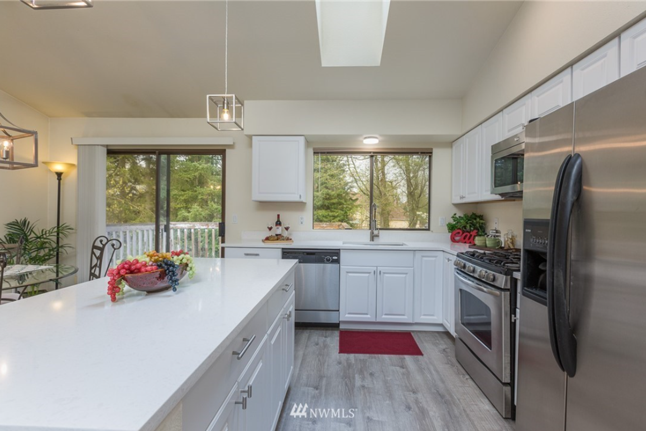 19613 138th Ave Se - Photo 3 of 18