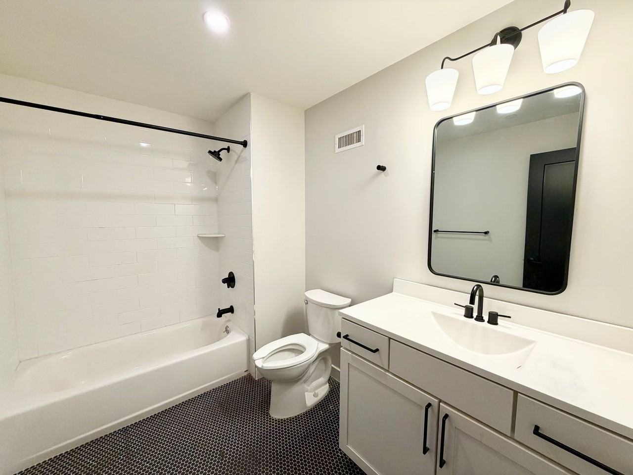 The Arlington - Photo 2 of 22