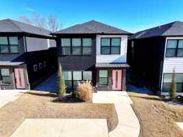 featured image of 103 N Atlanta St