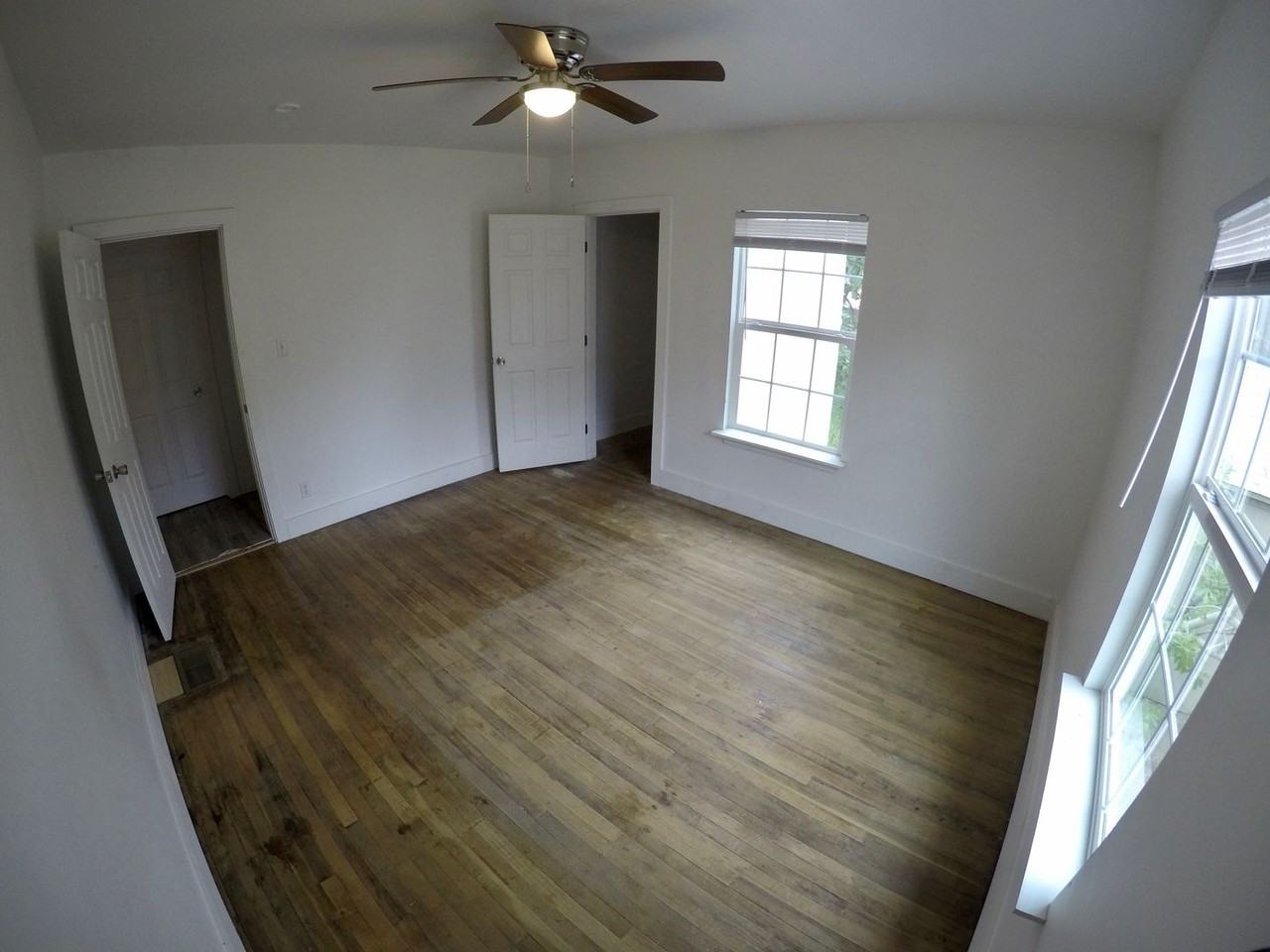 630 W 9th St - Photo 3 of 18