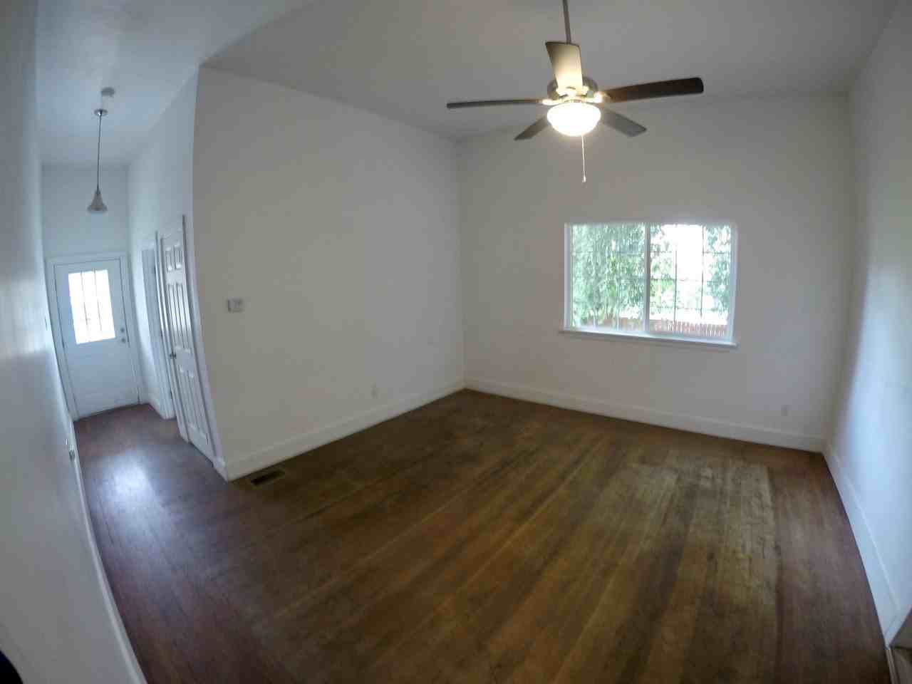 630 W 9th St - Photo 5 of 18