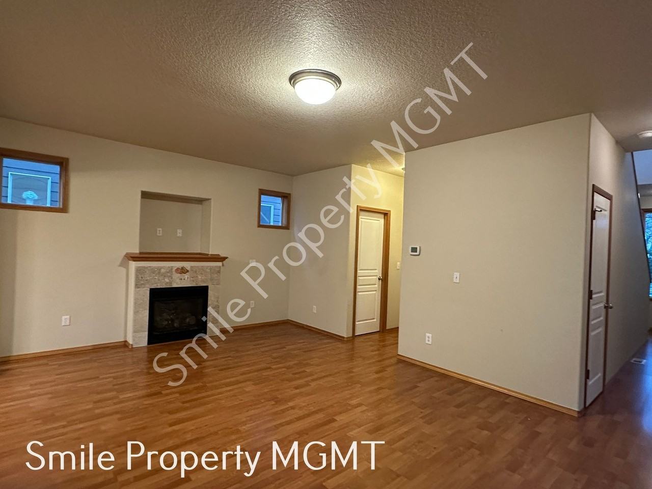 1412 Se 84th Ave - Photo 2 of 14