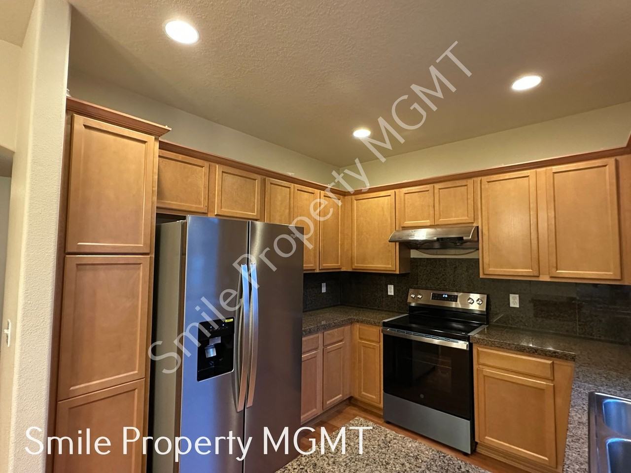 1412 Se 84th Ave - Photo 3 of 14