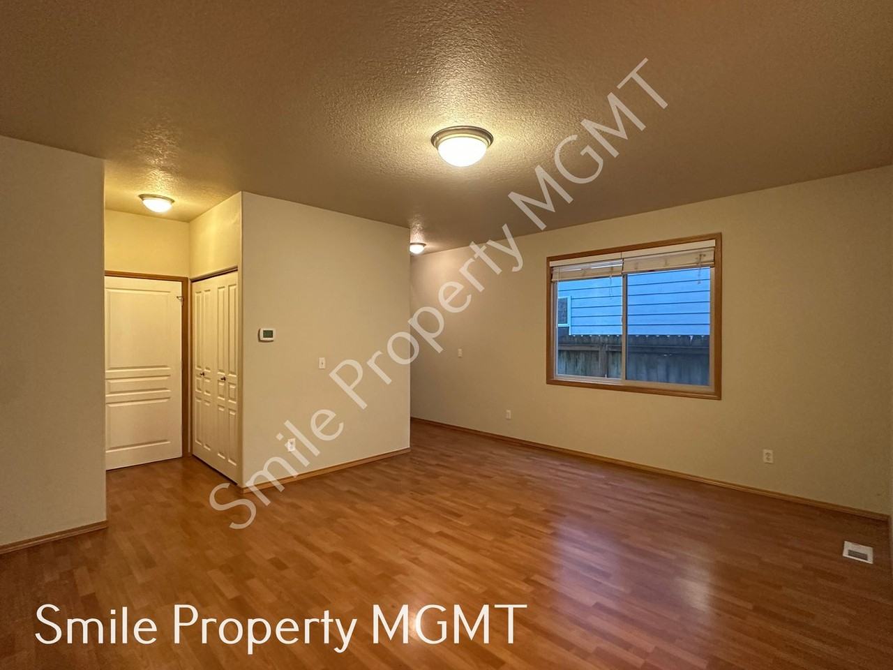 1412 Se 84th Ave - Photo 5 of 14