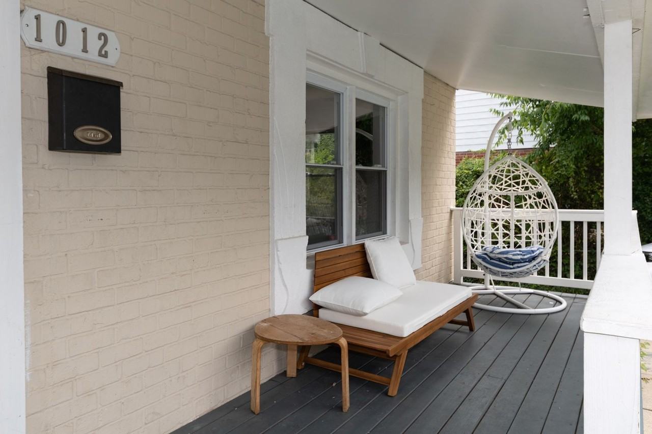 1012 1012 E W Hwy - Photo 3 of 26