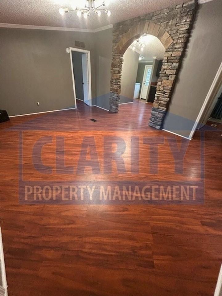 1807 Forest Ridge Dr Sw - Photo 5 of 20