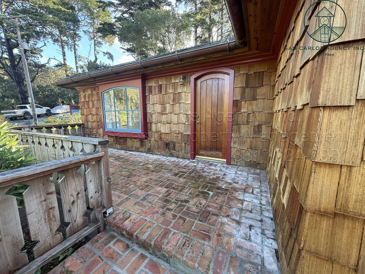 102 Corona Rd - Photo 6 of 25