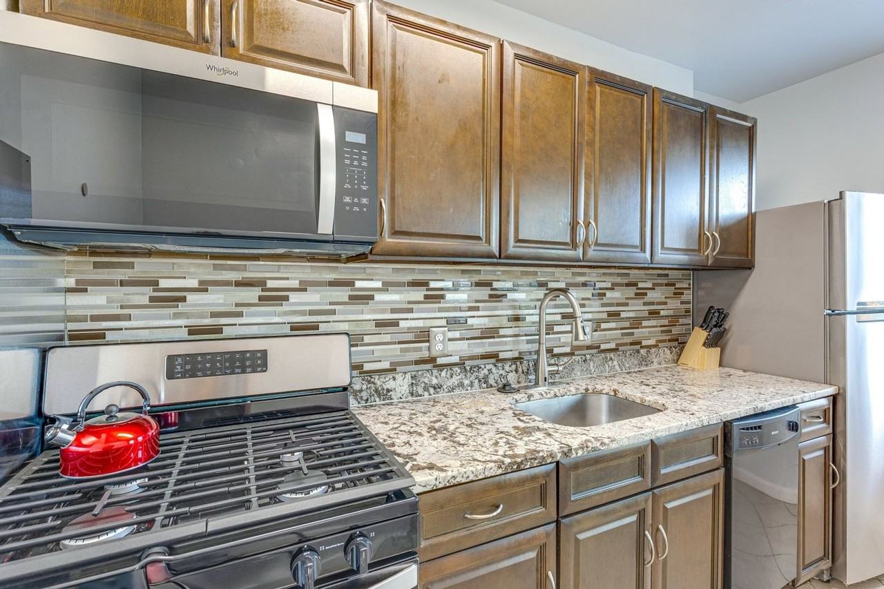 3719 12th St Ne - Photo 7 of 14