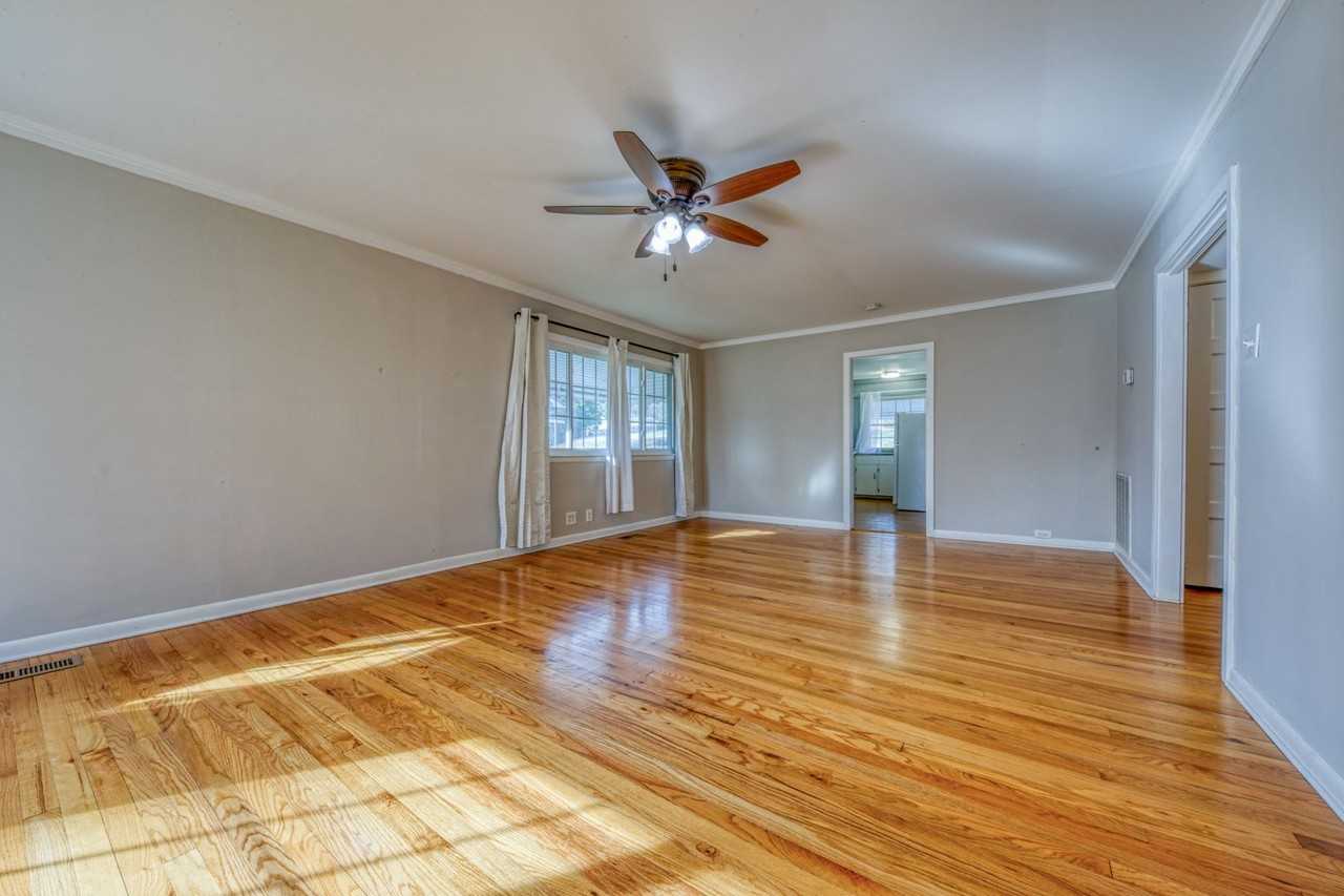 105 Dixie Ln - Photo 6 of 16