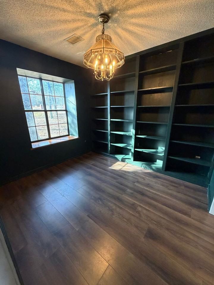 220 Norwood Dr - Photo 6 of 13