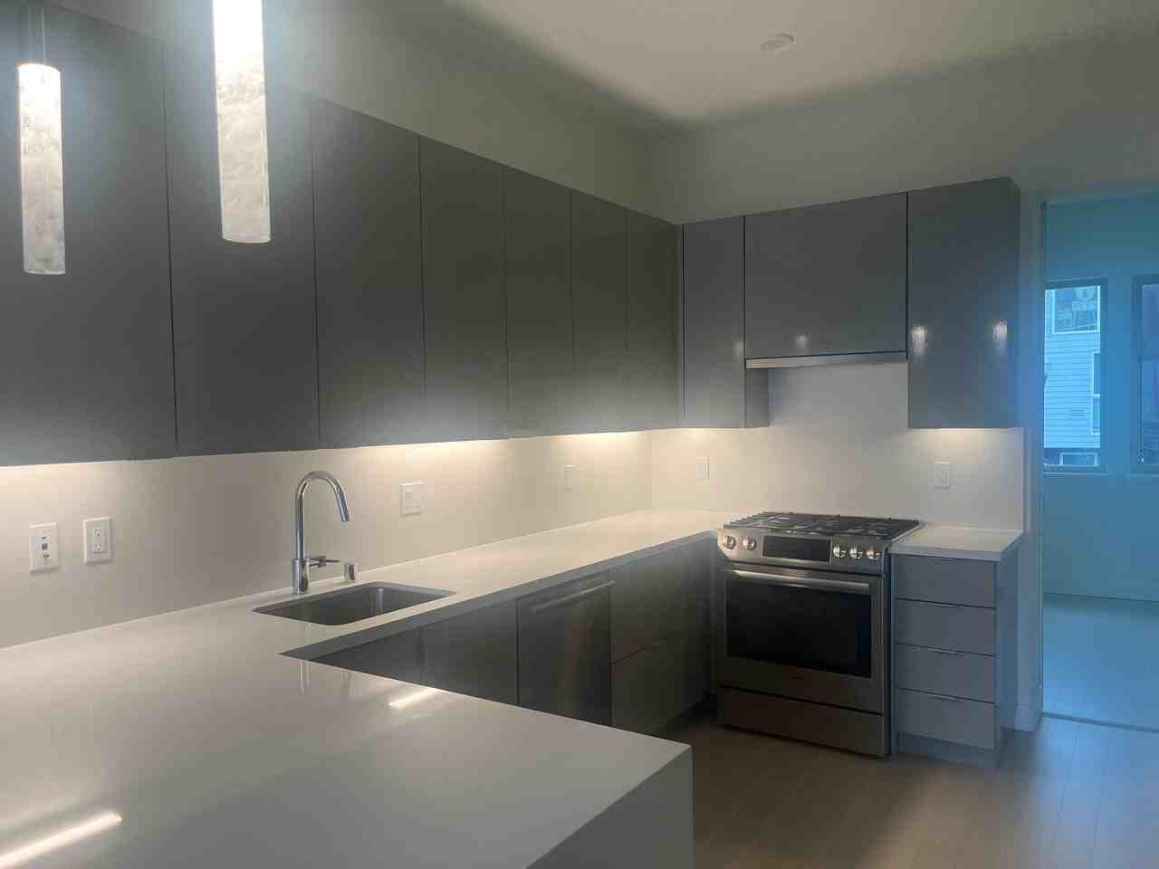 87 Kirkwood Ave - Photo 6 of 18