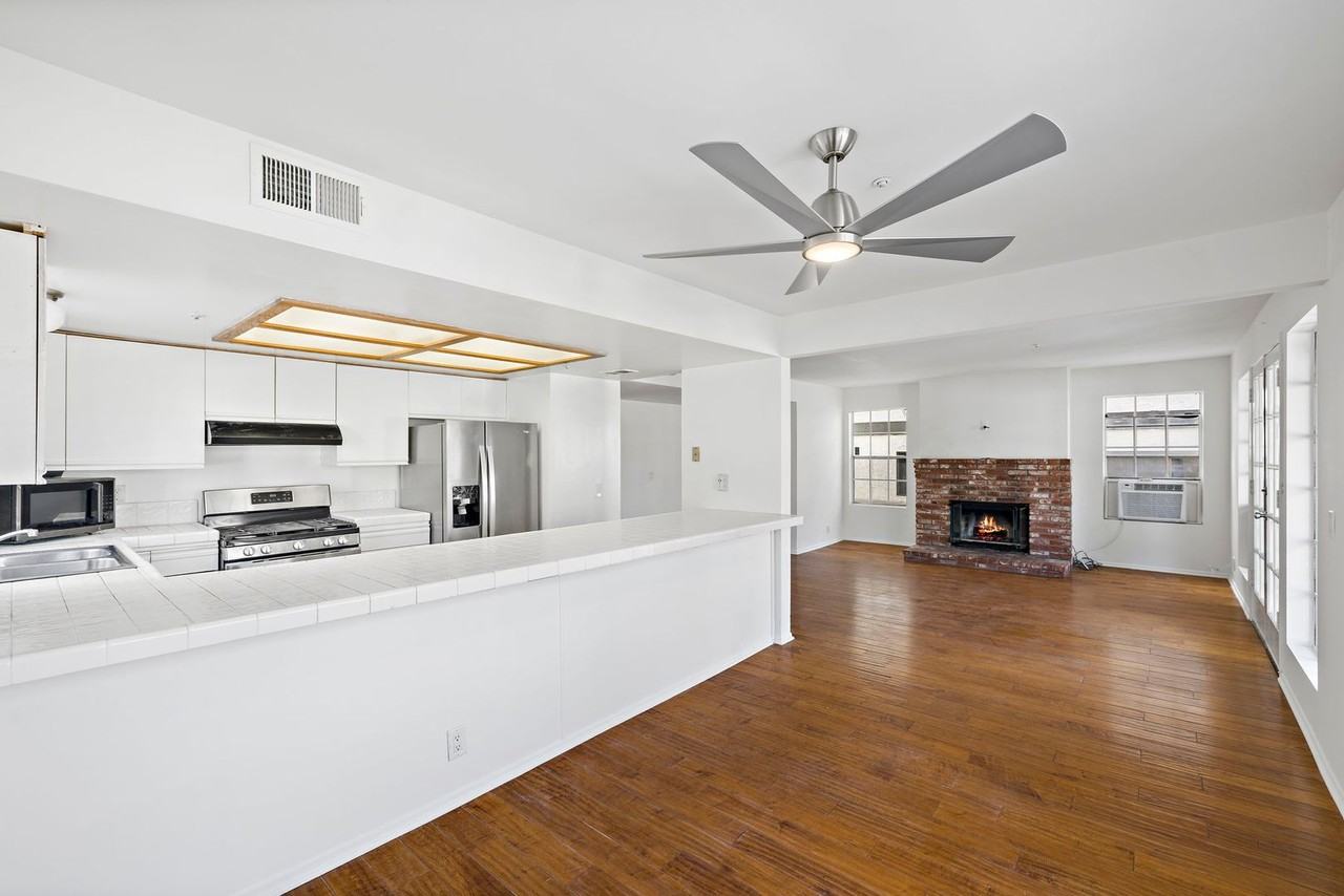 501 Avenida Victoria - Photo 4 of 21