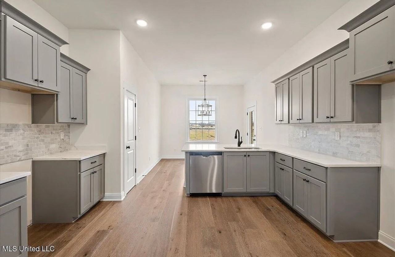 738 Coahoma Ct - Photo 7 of 18