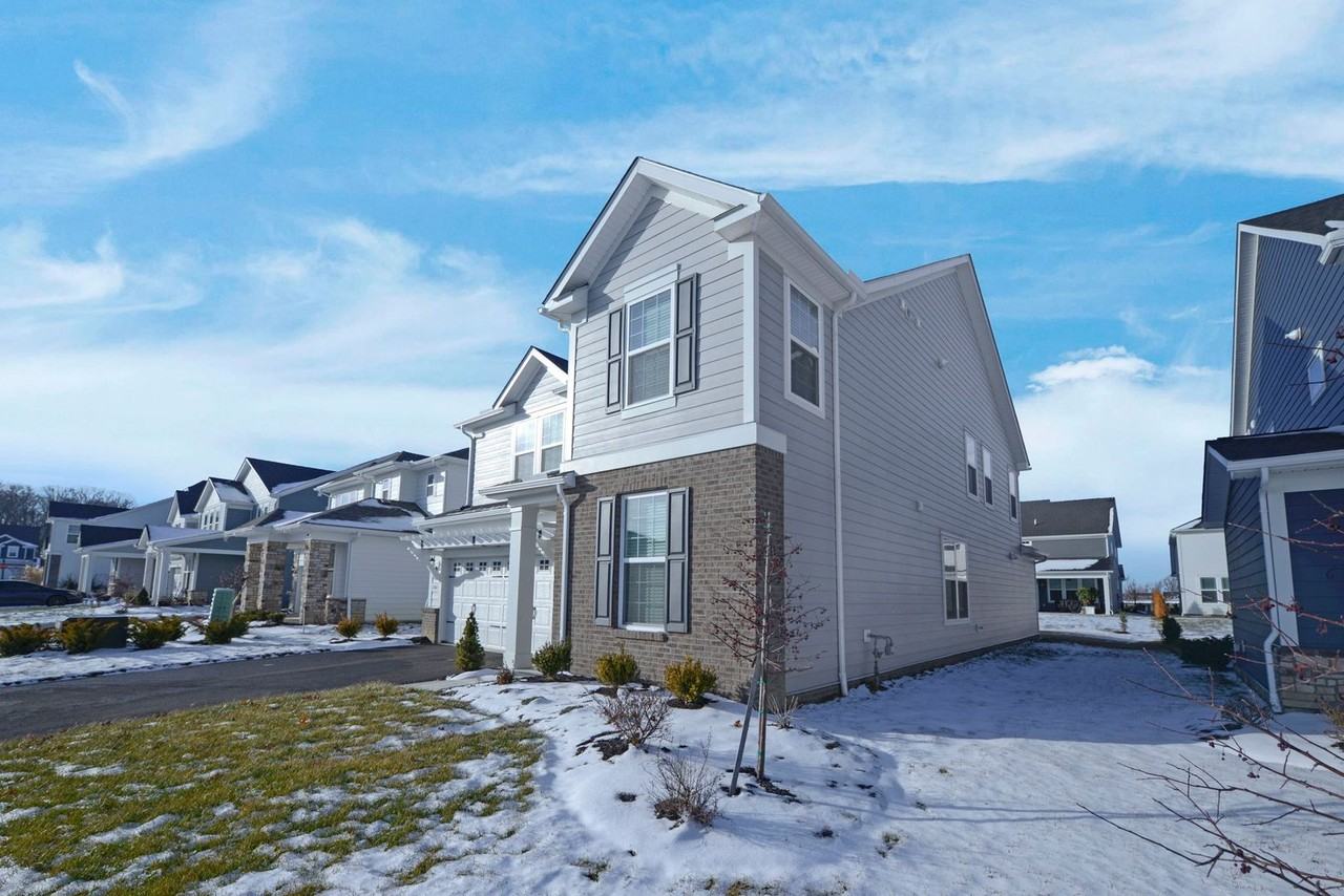 12065 Landon Dr - Photo 2 of 44